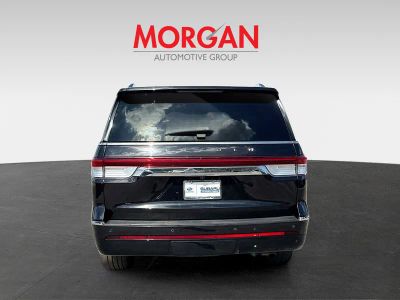 2022 Lincoln Navigator — interior view