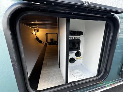2026 Keystone RV Reign — photo 42 view
