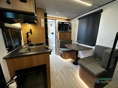 2026 Keystone RV Reign — photo 12 view