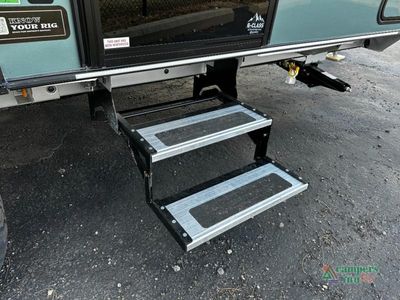 2026 Keystone RV Reign — photo 10 view