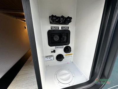 2026 Keystone RV Reign — photo 43 view
