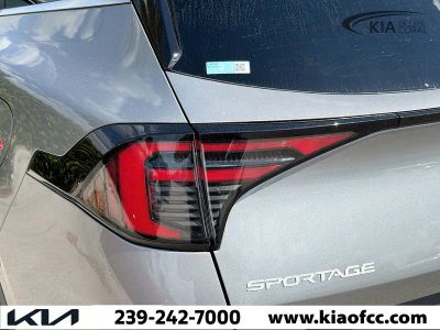 2026 Kia Sportage Hybrid — photo 8 view