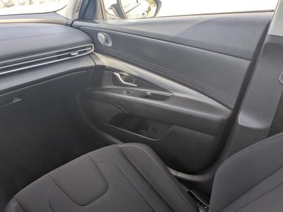 2022 Hyundai Elantra - Photo 16