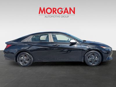 2022 Hyundai Elantra - Photo 4