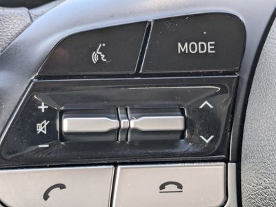 2022 Hyundai Elantra - Photo 25