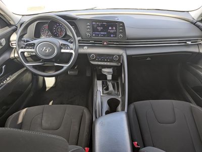 2022 Hyundai Elantra - Photo 14