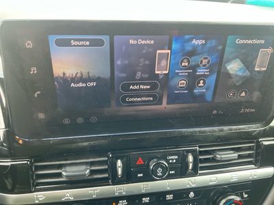 2026 Nissan Pathfinder - Photo 11