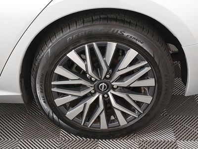 2023 Nissan Altima — photo 10 view