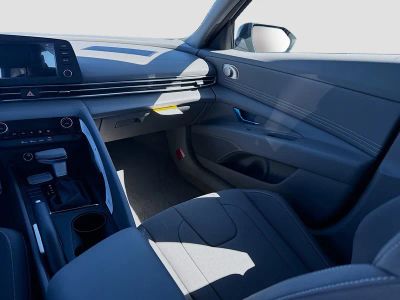 2026 Hyundai ELANTRA — photo 16 view