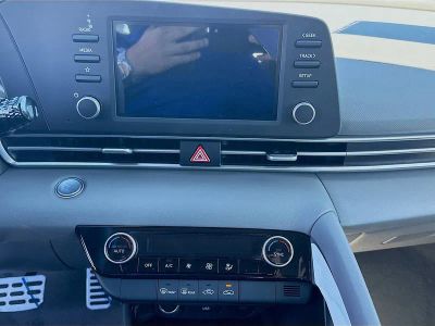 2026 Hyundai ELANTRA — photo 10 view