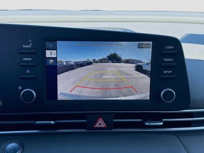 2026 Hyundai ELANTRA — photo 11 view