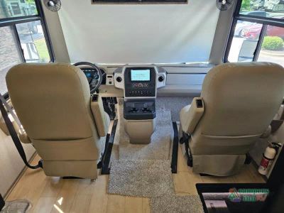 2027 Tiffin Motorhomes Open Road Allegro — photo 13 view