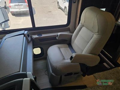 2027 Tiffin Motorhomes Open Road Allegro — photo 17 view