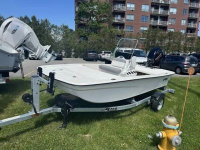2026 Mako SKIFF 13 CC — front three-quarter view