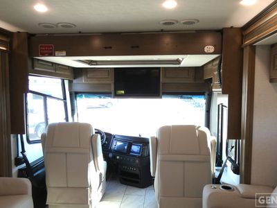 2026 Fleetwood Discovery LXE — photo 12 view