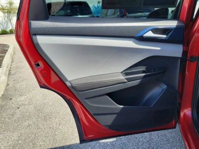 2024 Volkswagen Taos — photo 14 view