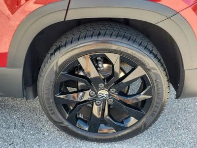 2024 Volkswagen Taos — photo 9 view