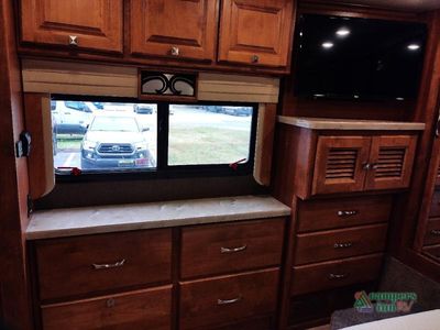 2017 Tiffin Motorhomes Breeze - Photo 43
