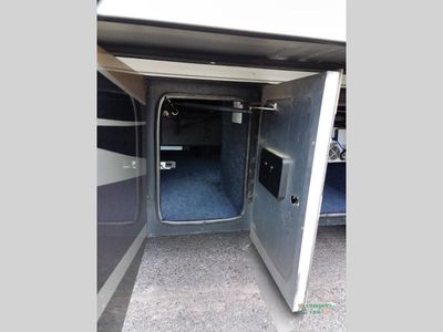 2017 Tiffin Motorhomes Breeze - Photo 8