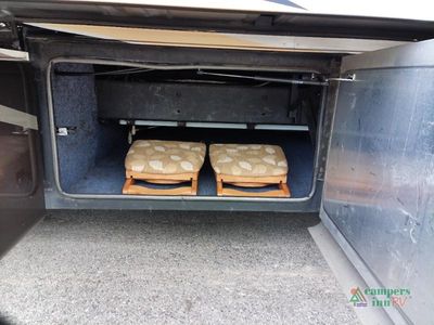 2017 Tiffin Motorhomes Breeze - Photo 9