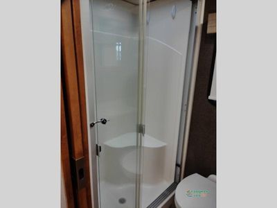 2017 Tiffin Motorhomes Breeze - Photo 38