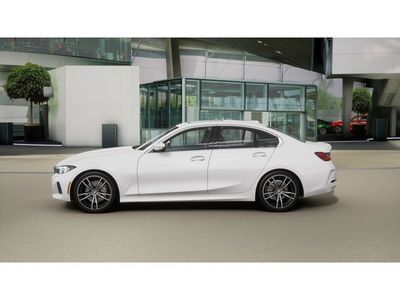 2026 BMW 3 Series - Photo 4