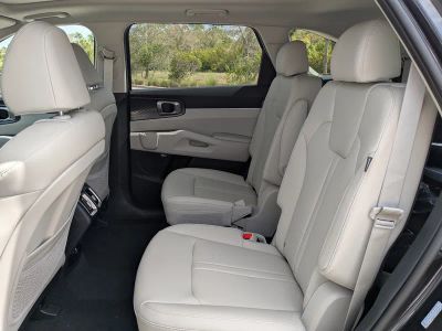2026 Kia Sorento — photo 17 view