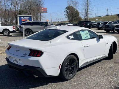 2026 Ford Mustang - Photo 3