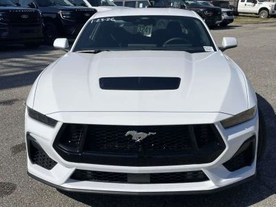 2026 Ford Mustang - Photo 8