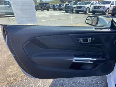 2026 Ford Mustang - Photo 15