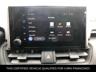 2025 Toyota RAV4 XLE - Photo 22