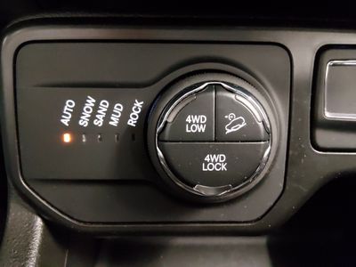2023 Jeep Renegade - Photo 19