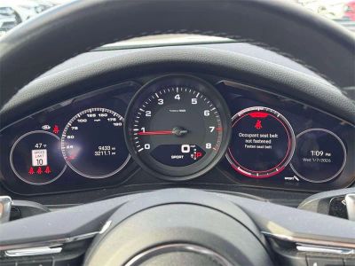 2023 Porsche Panamera - Photo 3