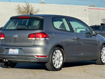 2011 Volkswagen Golf - Photo 2