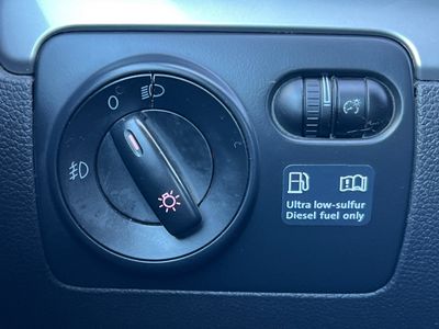 2011 Volkswagen Golf - Photo 28