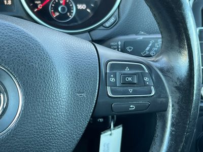 2011 Volkswagen Golf - Photo 25
