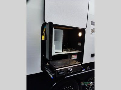 2026 Venture RV SportTrek - Photo 18