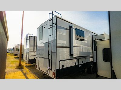 2025 Keystone RV Montana - Photo 11