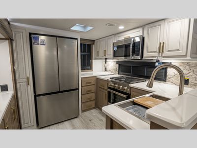 2025 Keystone RV Montana - Photo 37