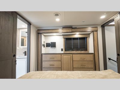 2025 Keystone RV Montana - Photo 18