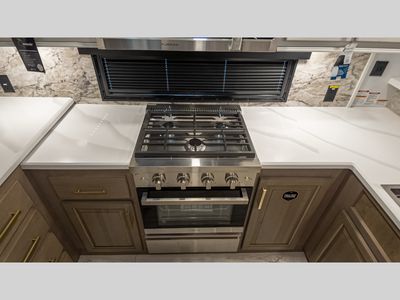 2025 Keystone RV Montana - Photo 43