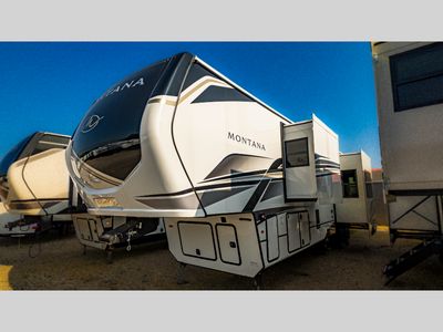 2025 Keystone RV Montana - Photo 4