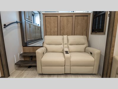 2025 Keystone RV Montana - Photo 36