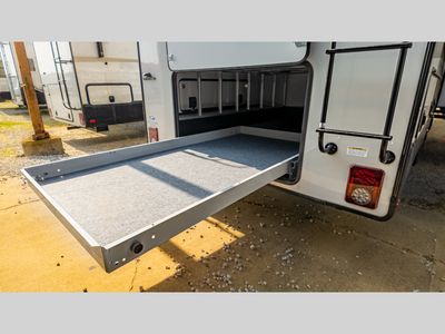 2025 Keystone RV Montana - Photo 9