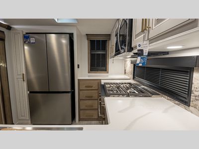 2025 Keystone RV Montana - Photo 39