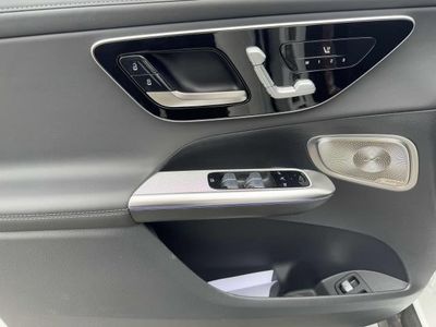 2025 Mercedes-Benz GLC - Photo 17