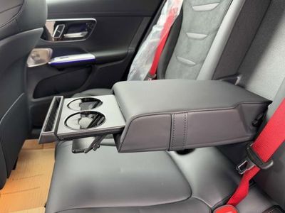 2025 Mercedes-Benz GLC - Photo 31