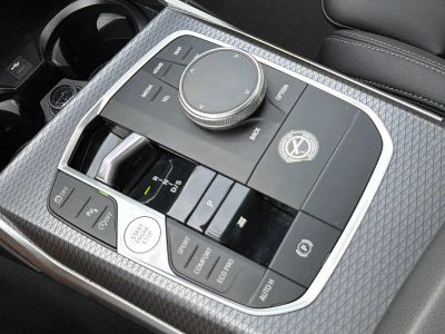 2025 BMW 3 Series — photo 33 view