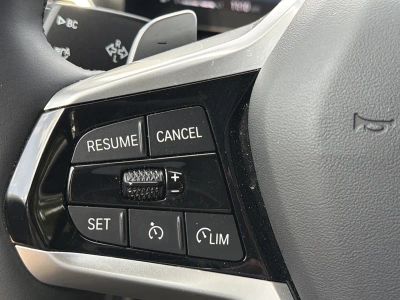 2025 BMW 3 Series — photo 29 view