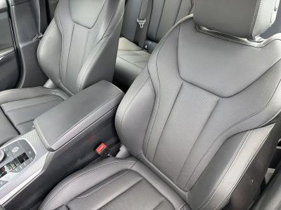 2025 BMW 3 Series — photo 21 view